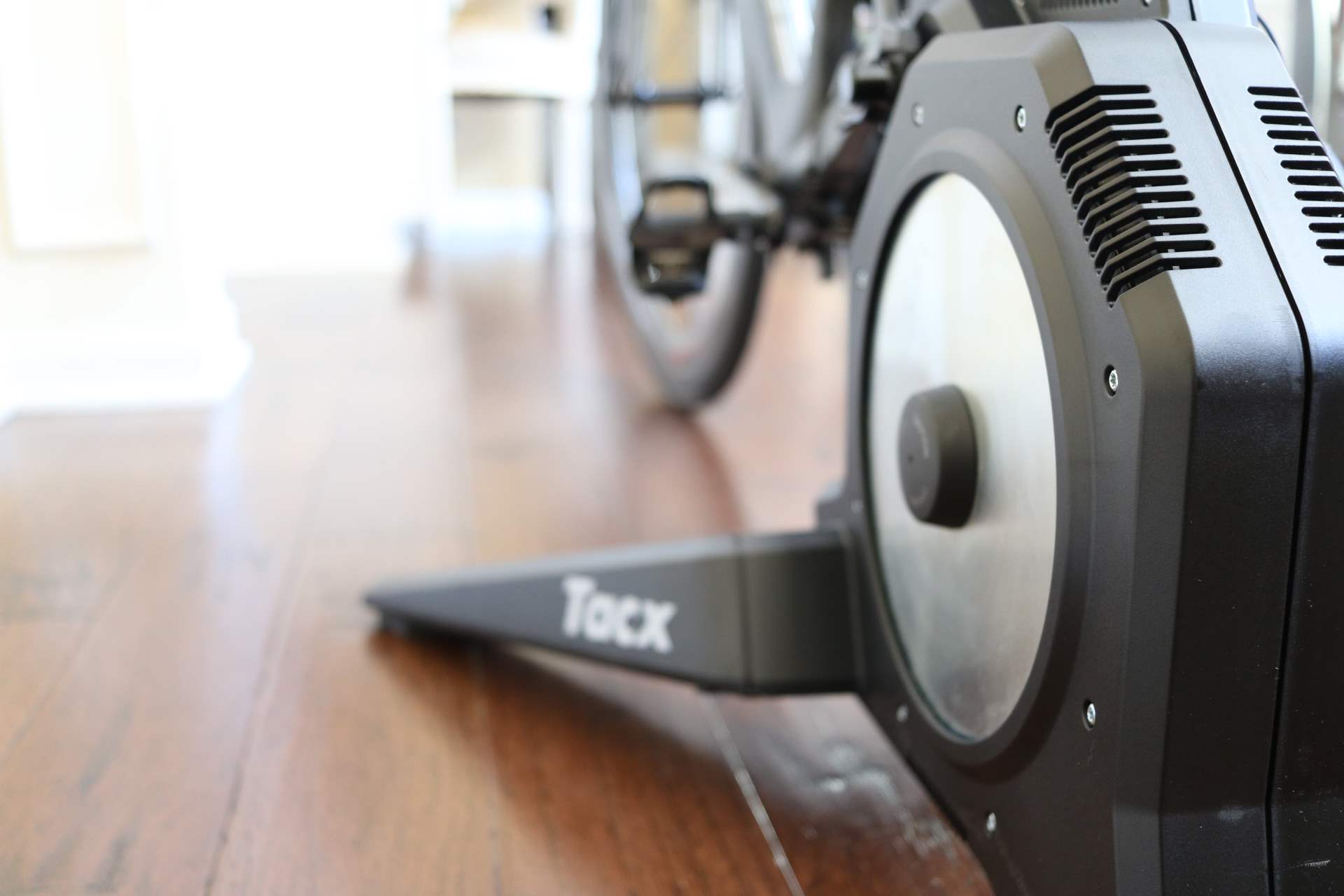 wetenschapper overstroming Inhalen The State Of The Tacx Flux Smart Trainer And What Is Tacx Doing About It -  SMART Bike Trainers