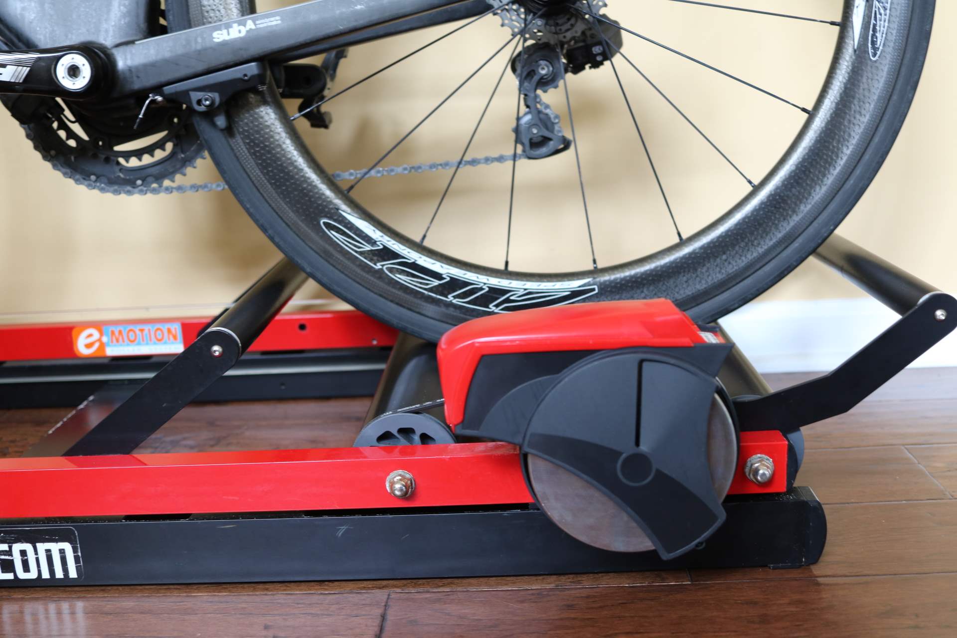 Hands On The New Insideride E Motion Rollers And Smart Resistance Unit Review Smart Bike Trainers