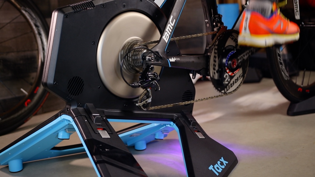 Tacx NEO 2T Bike Trainer Hands-On Review - SMART Bike Trainers